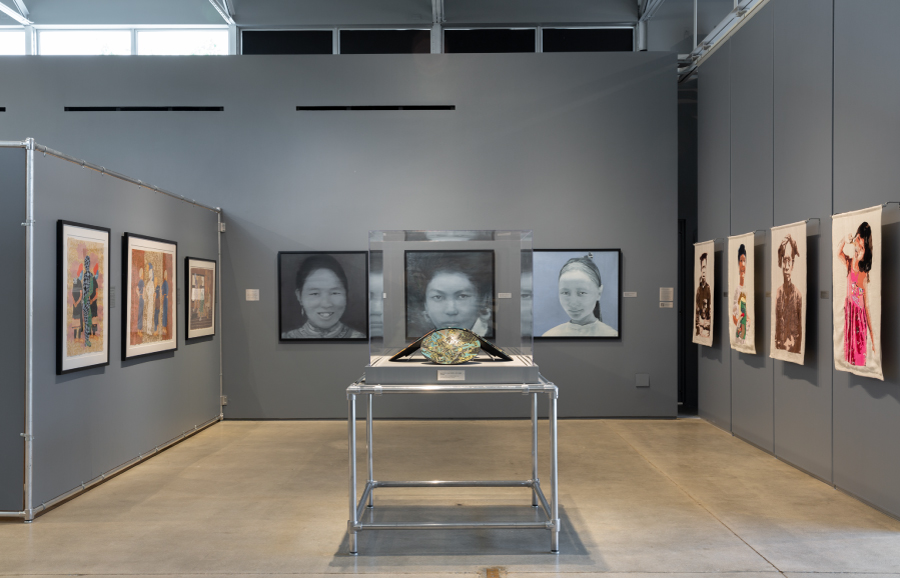 An exhibition in the Wende Museum that Emma Diffley (’21 BFA Fine Arts, Painting, Entrepreneurship) worked on. 