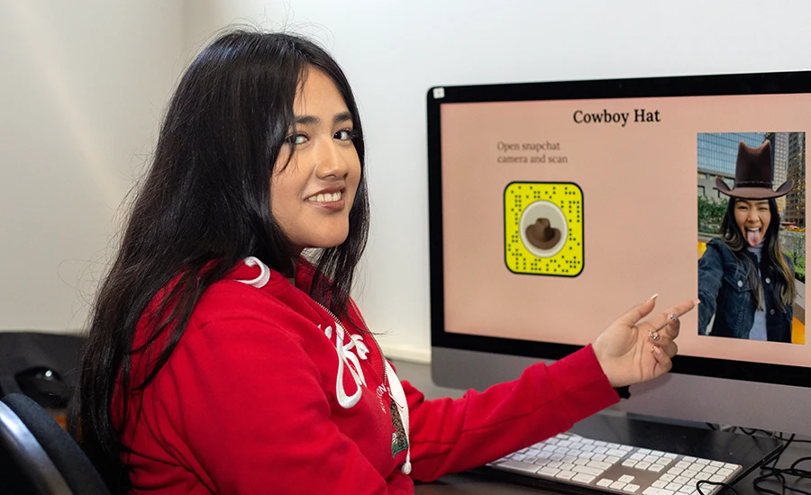 Student with Snap Lens project