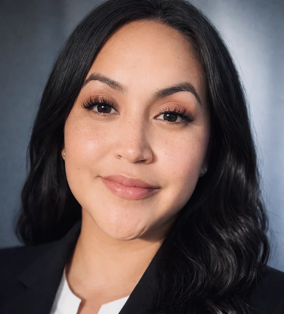 Portrait of Stephanie Alvarenga