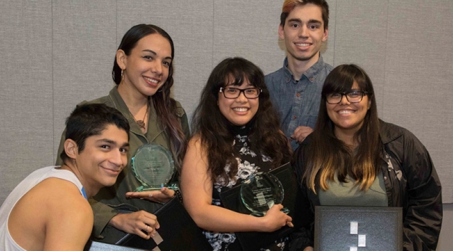 Students receive awards at the 2018 Student Awards Banquet
